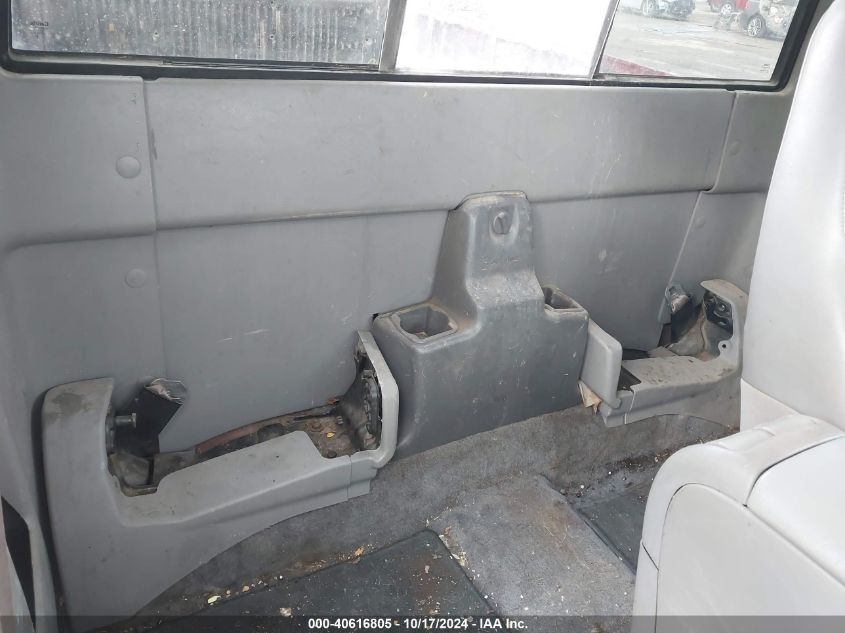 2000 Mazda B4000 Se VIN: 4F4YR16X6YTM06661 Lot: 40616805