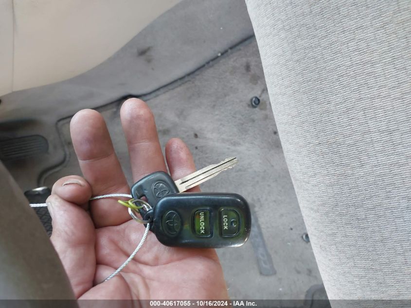 2004 Toyota Corolla Le VIN: JTDBR32E842030138 Lot: 40617055