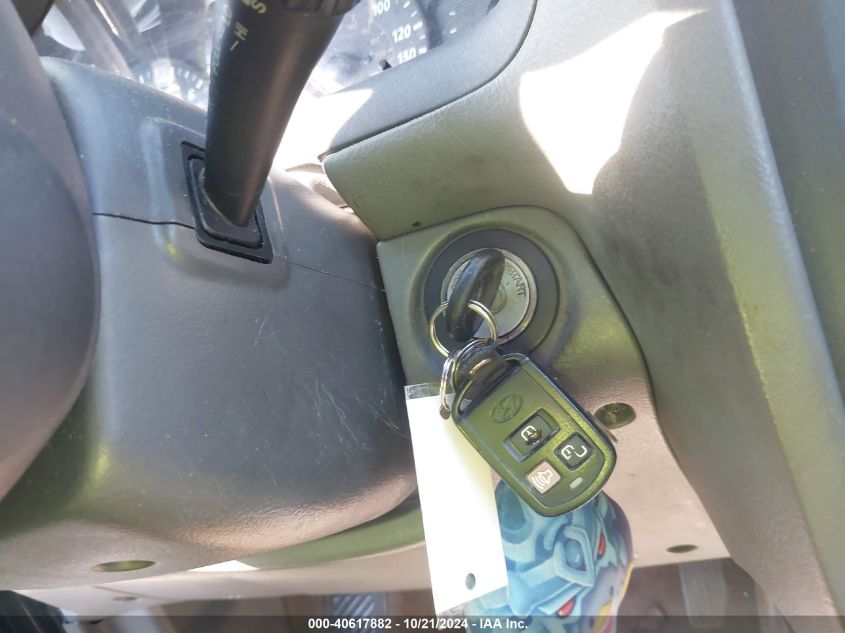 2004 Hyundai Santa Fe Gls/Lx VIN: KM8SC73E24U811020 Lot: 40617882