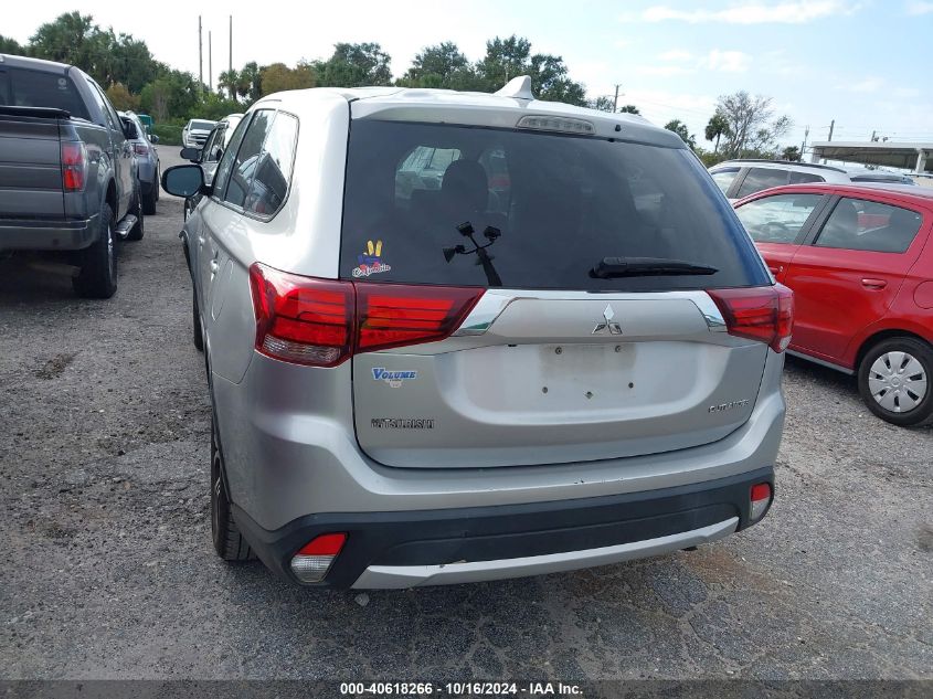 2018 Mitsubishi Outlander Es VIN: JA4AD2A35JZ052082 Lot: 40618266