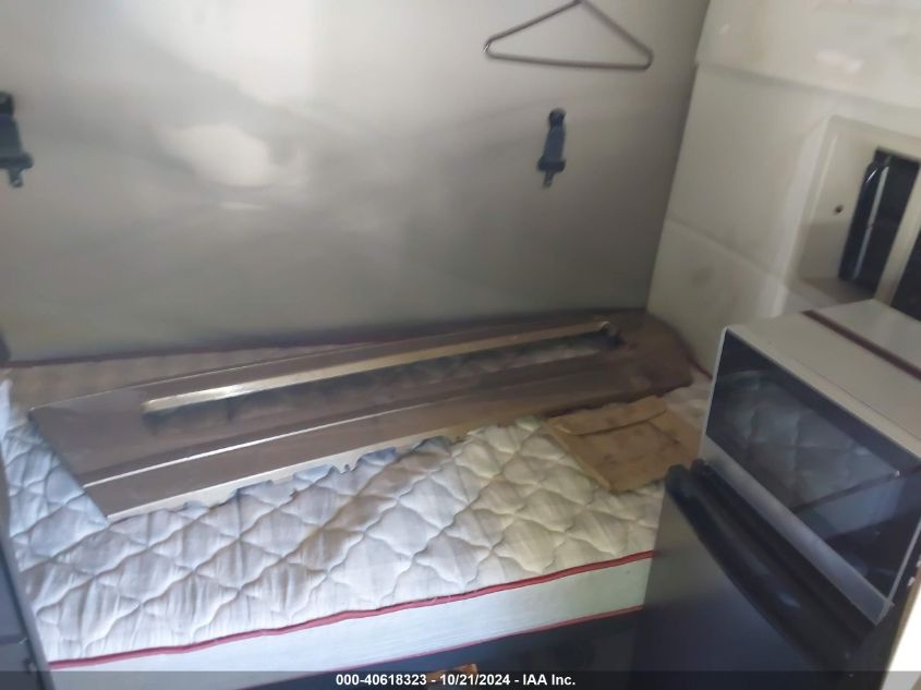 2016 Volvo Vn Vnl VIN: 4V4NC9EG3GN945890 Lot: 40618323