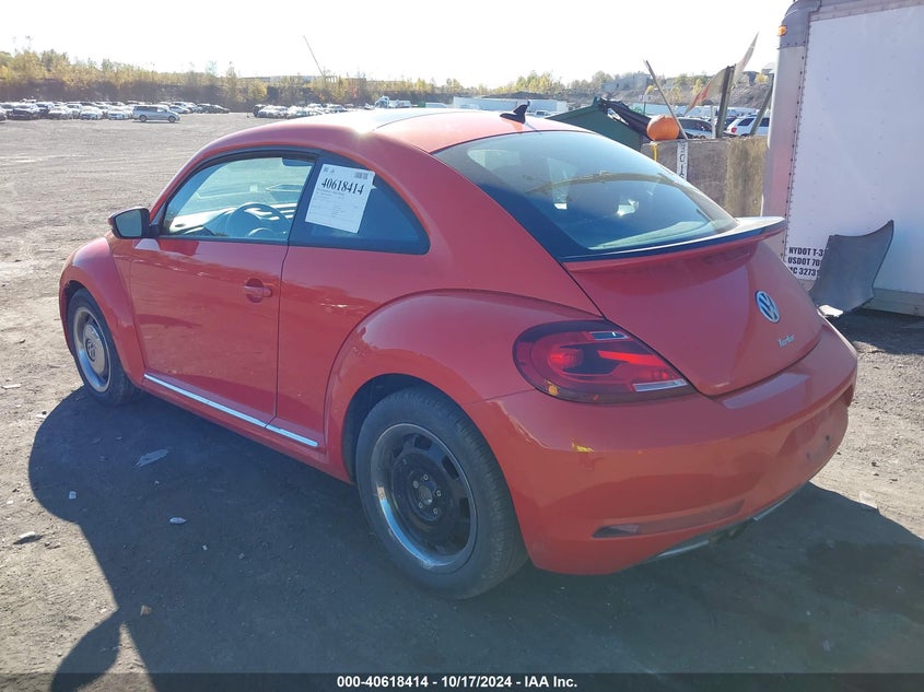 2018 VOLKSWAGEN BEETLE 2.0T COAST/2.0T S - 3VWFD7AT3JM706276