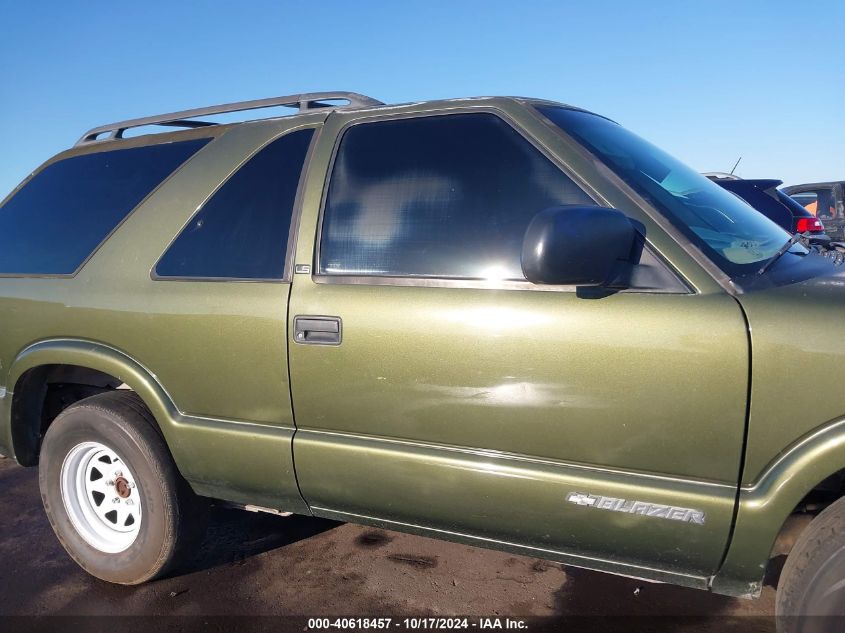 2001 Chevrolet Blazer Ls VIN: 1GNCS18W81K111902 Lot: 40618457