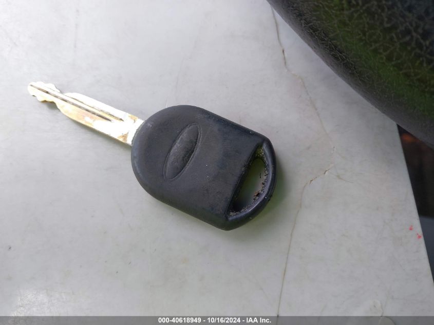 2005 Ford F-150 Stx/Xl/Xlt VIN: 1FTRF12275NA80952 Lot: 40618949