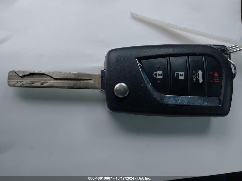 2019 TOYOTA CAMRY VIN: 4T1B11HK8KU702012