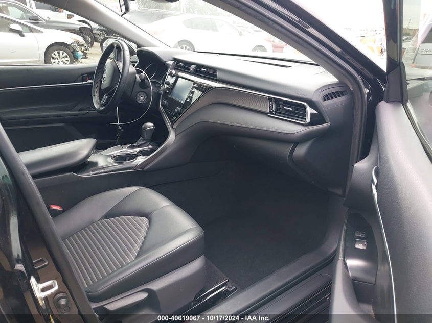 2019 TOYOTA CAMRY VIN: 4T1B11HK8KU702012