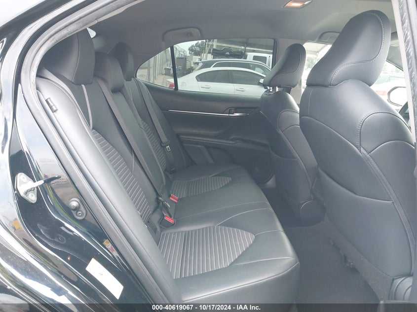 2019 TOYOTA CAMRY VIN: 4T1B11HK8KU702012