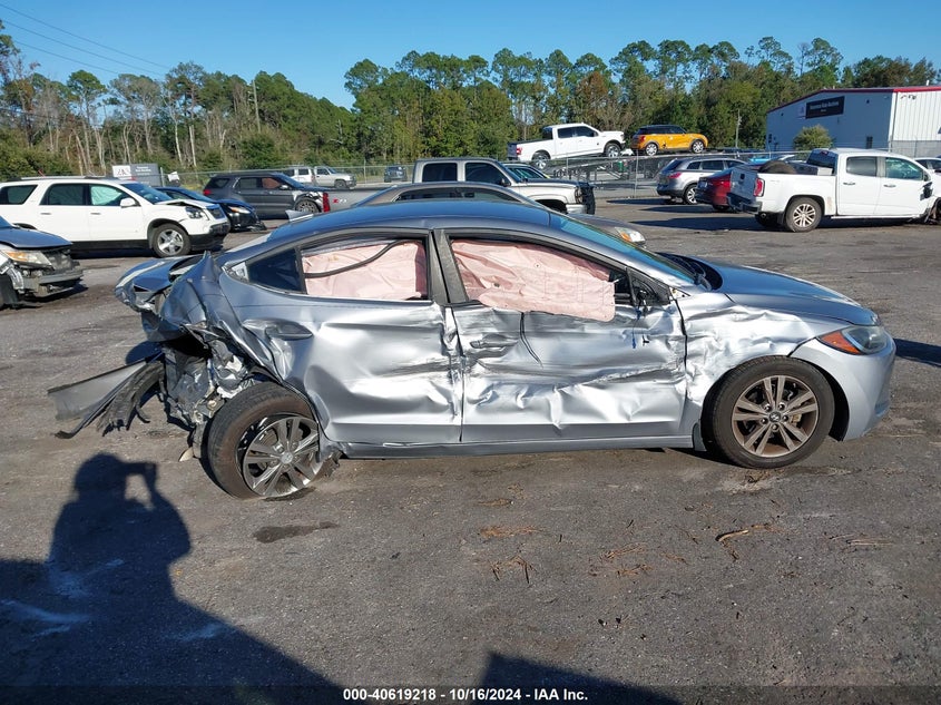 2017 HYUNDAI ELANTRA SE - 5NPD84LF3HH128779