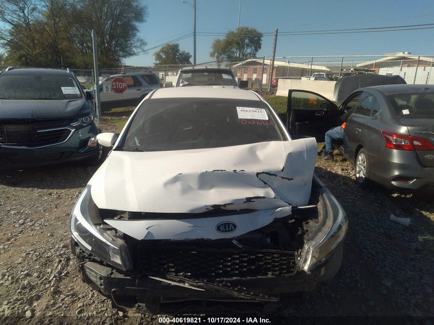 2017 KIA FORTE LX - 3KPFK4A76HE081189