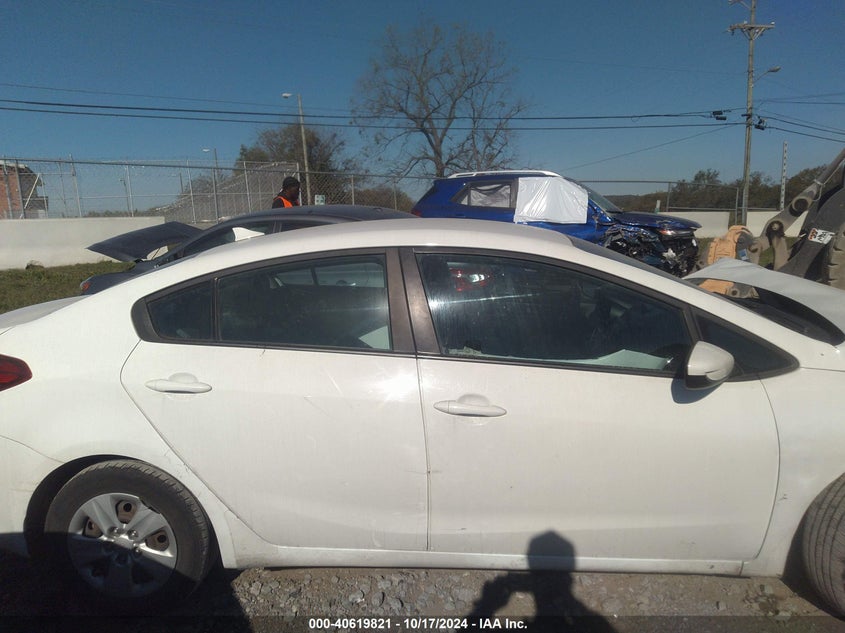 2017 KIA FORTE LX - 3KPFK4A76HE081189