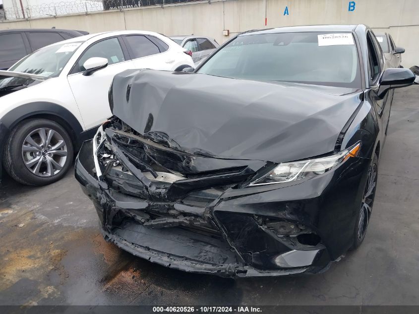 2019 Toyota Camry L/Le/Xle/Se/Xse VIN: 4T1B11HK1KU704281 Lot: 40620526