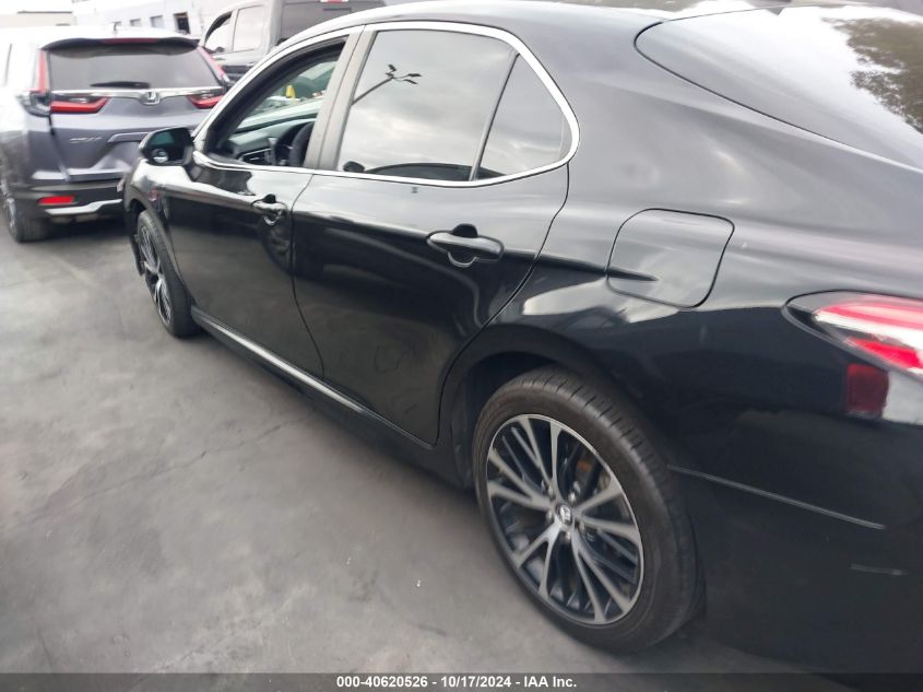 2019 Toyota Camry L/Le/Xle/Se/Xse VIN: 4T1B11HK1KU704281 Lot: 40620526