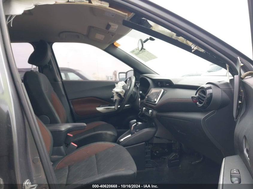 VIN 3N1CP5CU3KL569180 2019 NISSAN KICKS SR