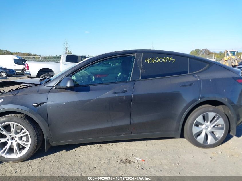 2024 Tesla Model Y Long Range Dual Motor All-Wheel Drive VIN: 7SAYGDEE1RA278575 Lot: 40620695