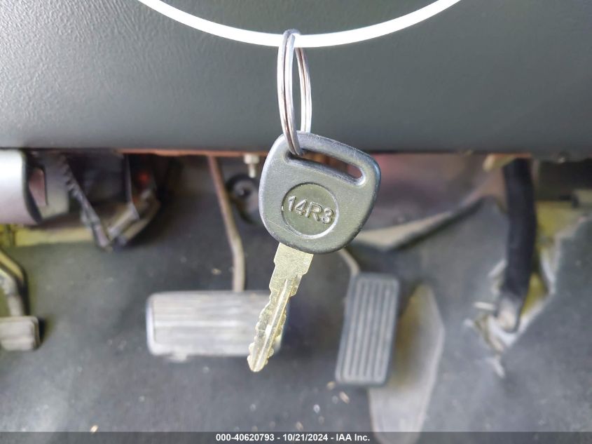 2002 Chevrolet Silverado 1500 Ls VIN: 1GCEC19VX2Z228703 Lot: 40620793