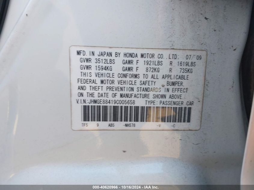 2009 Honda Fit Sport VIN: JHMGE88419C005658 Lot: 40620966