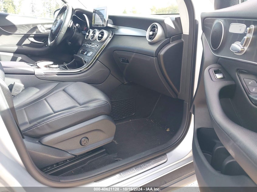 VIN WDC0G4KB1HF119549 2017 MERCEDES-BENZ GLC 300 4MATIC