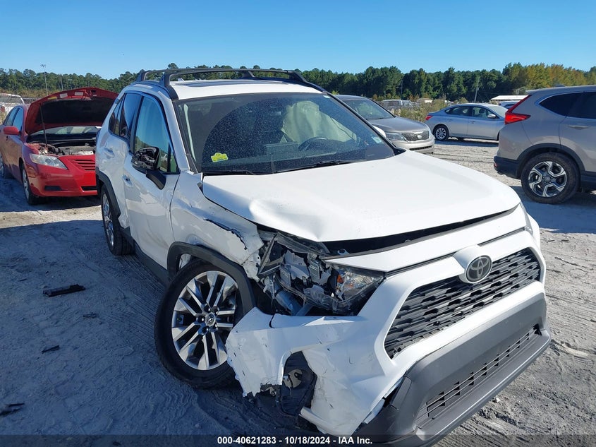 2019 TOYOTA RAV4 XLE PREMIUM VIN: JTMC1RFV1KD008847