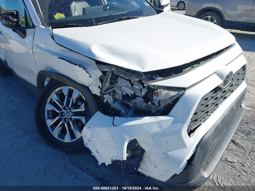 2019 TOYOTA RAV4 XLE PREMIUM VIN: JTMC1RFV1KD008847