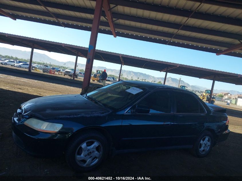 2000 Honda Accord 2.3 Lx VIN: 1HGCG6655YA137487 Lot: 40621452