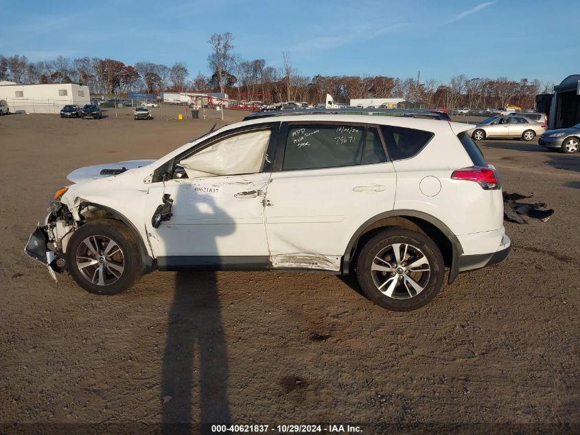 2017 Toyota Rav4 Xle VIN: JTMRFREV7HJ127302 Lot: 40621837