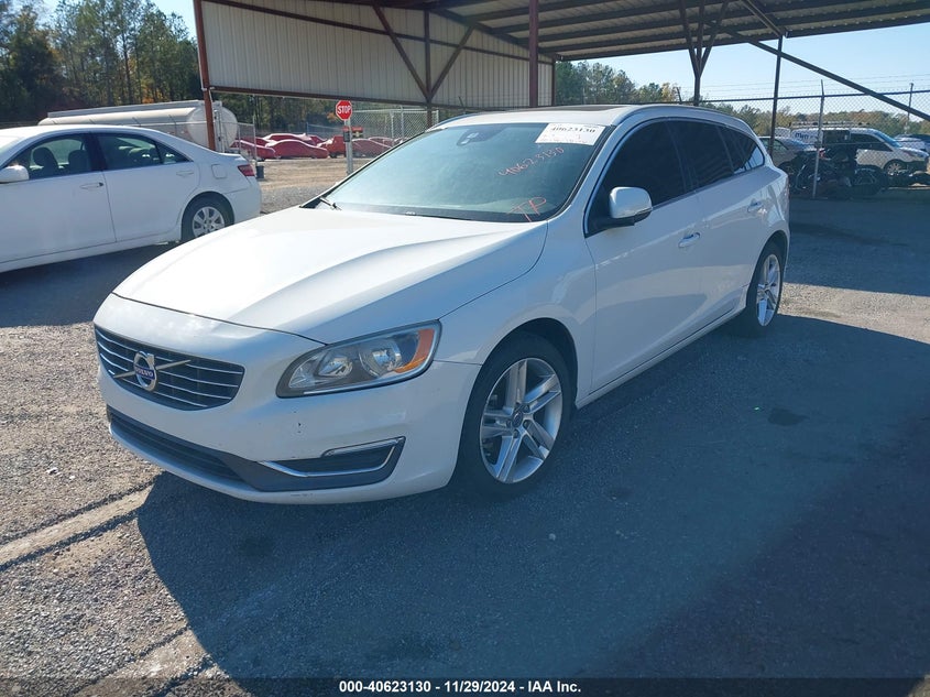 Vin: yv140med1f1213749, lot: 41112217, volvo v60 t5 platinum 20152