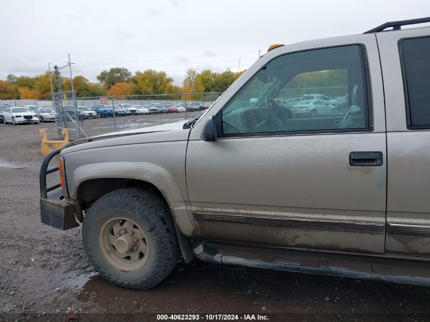 1998 GMC Suburban 2500 K2500 VIN: 3GKGK26J0WG511849 Lot: 40623293