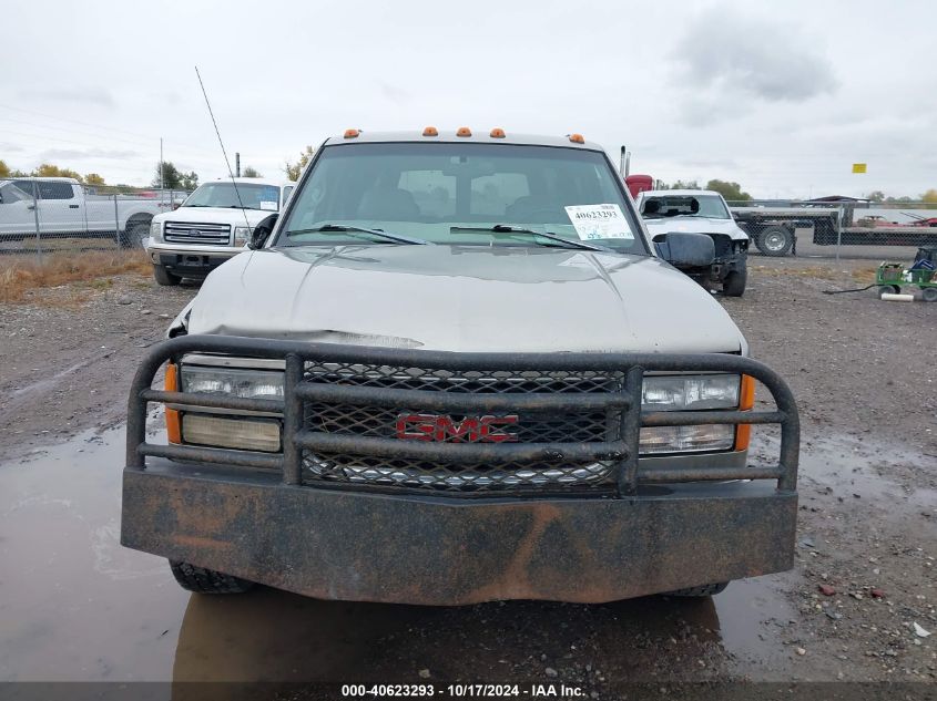 1998 GMC Suburban 2500 K2500 VIN: 3GKGK26J0WG511849 Lot: 40623293