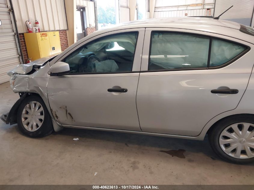 2019 Nissan Versa 1.6 S VIN: 3N1CN7AP1KL879505 Lot: 40623613