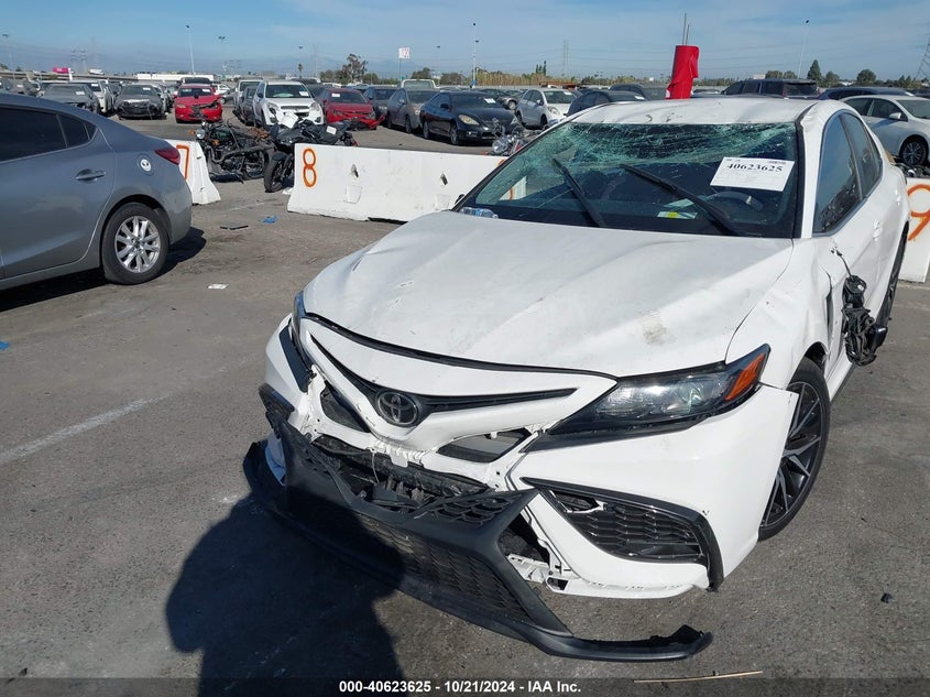 2021 TOYOTA CAMRY SE - 4T1G11AK6MU418638