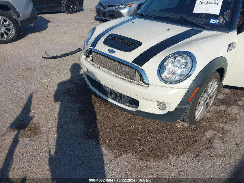 2009 Mini John Cooper Works Clubman VIN: WMWMM935X9TF99227 Lot: 40624684