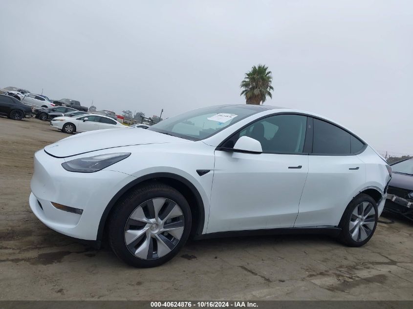 2024 Tesla Model Y Long Range Dual Motor All-Wheel Drive VIN: 7SAYGDEE9RA260003 Lot: 40624876