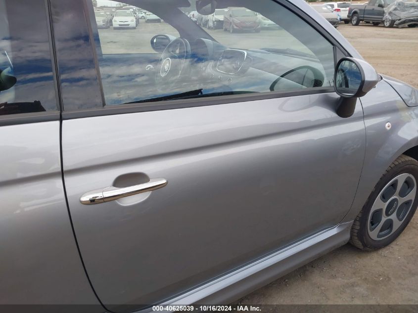 2017 Fiat 500E Battery Electric VIN: 3C3CFFGE1HT659059 Lot: 40625039