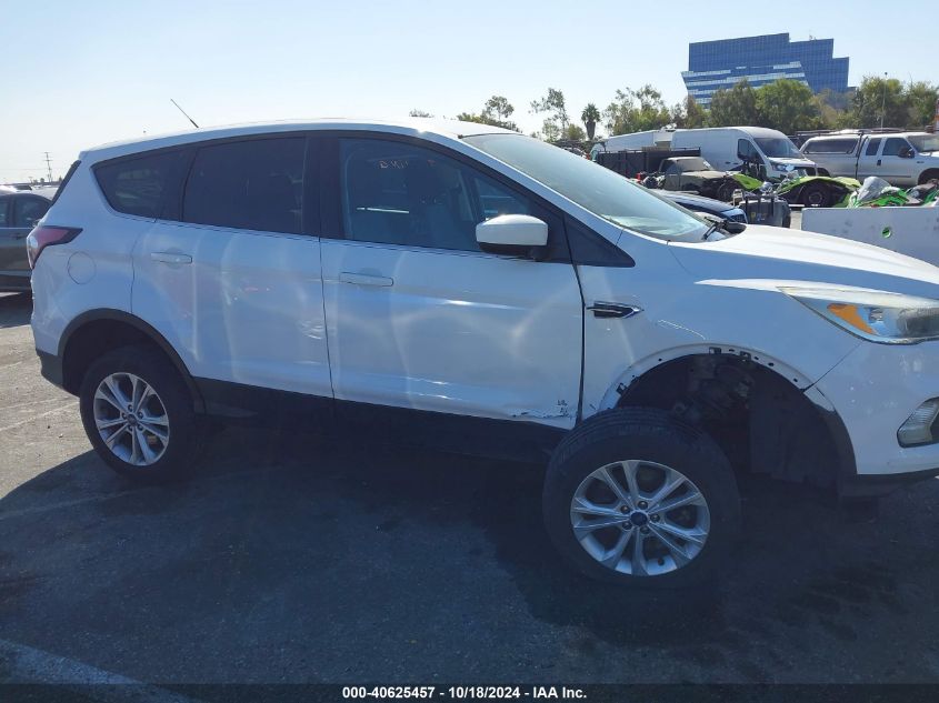 2017 Ford Escape Se VIN: 1FMCU9GD7HUE49982 Lot: 40625457