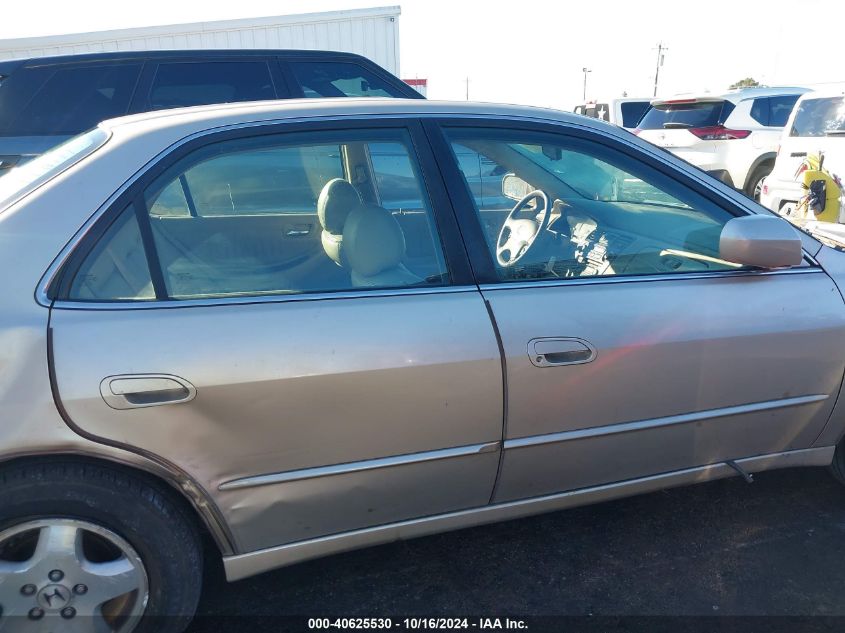 2000 Honda Accord 3.0 Ex VIN: 1HGCG1651YA044470 Lot: 40625530