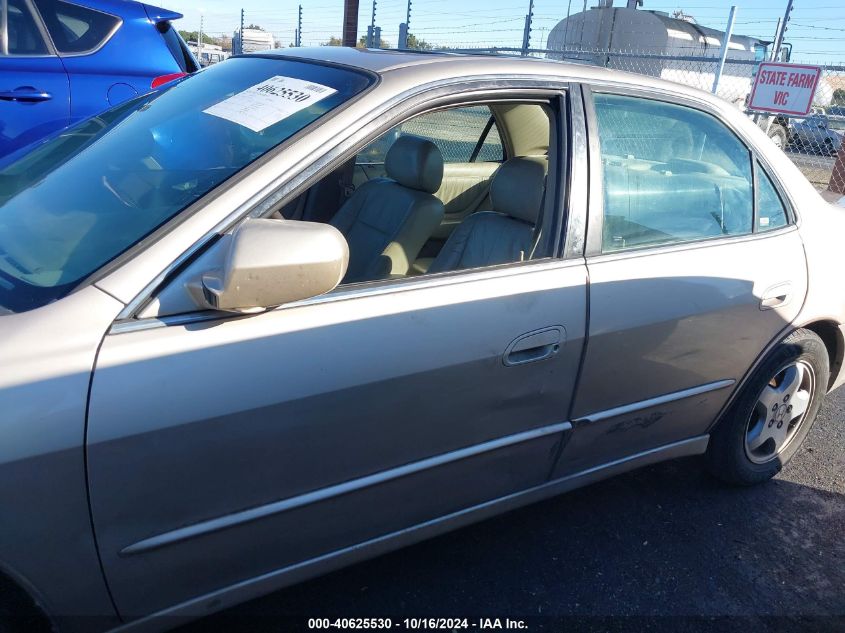 2000 Honda Accord 3.0 Ex VIN: 1HGCG1651YA044470 Lot: 40625530