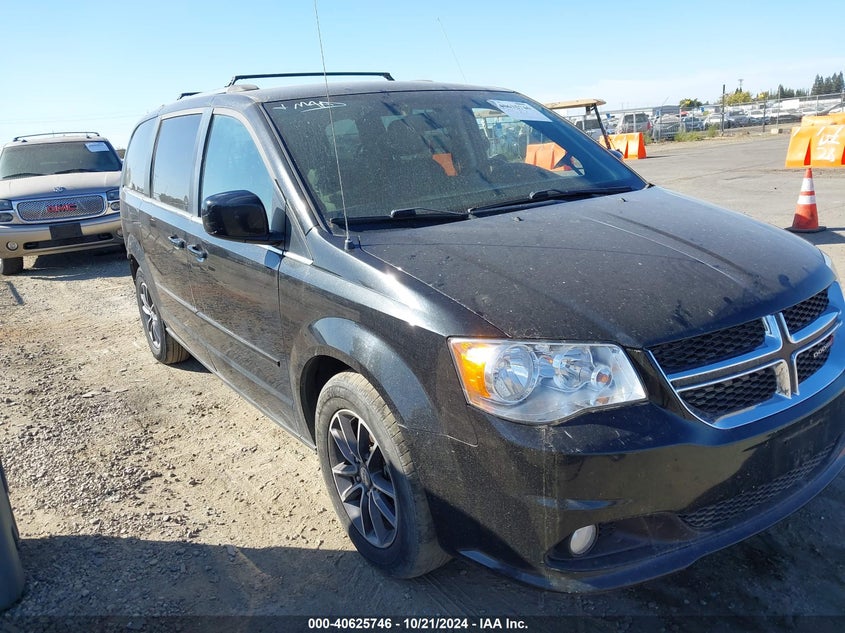 VIN 2C4RDGCG2HR813323 2017 DODGE GRAND CARAVAN SXT
