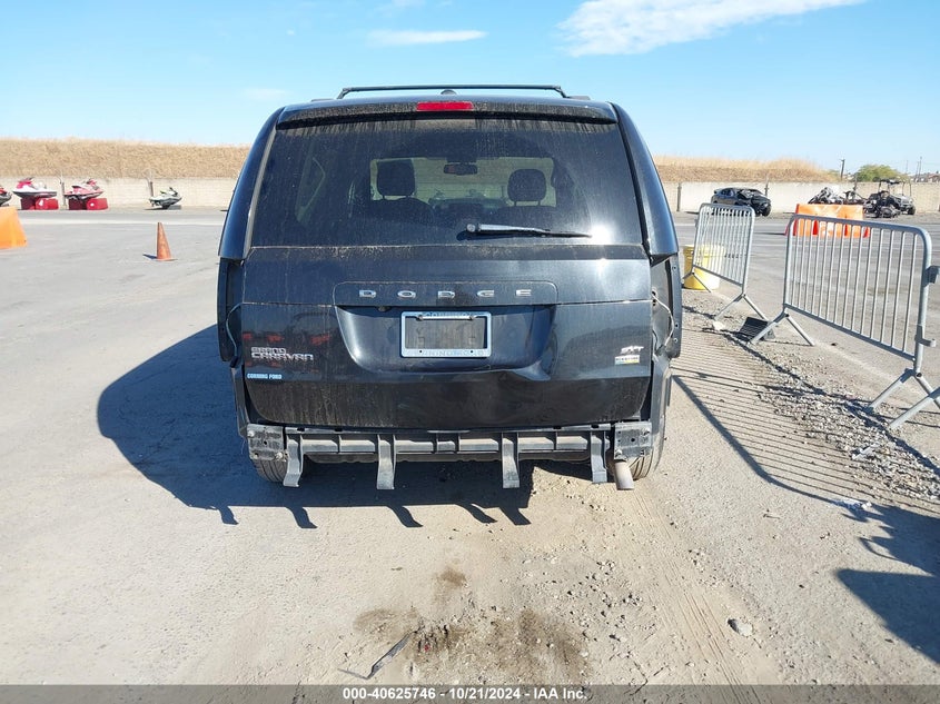 VIN 2C4RDGCG2HR813323 2017 DODGE GRAND CARAVAN SXT