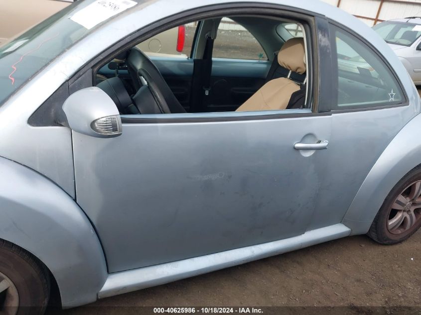 2010 Volkswagen New Beetle 2.5L VIN: 3VWPG3AG2AM016025 Lot: 40625986