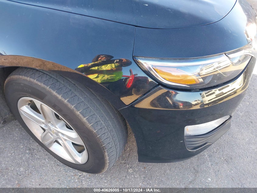 2019 Chevrolet Malibu 1Ls VIN: 1G1ZB5ST4KF172899 Lot: 40626005