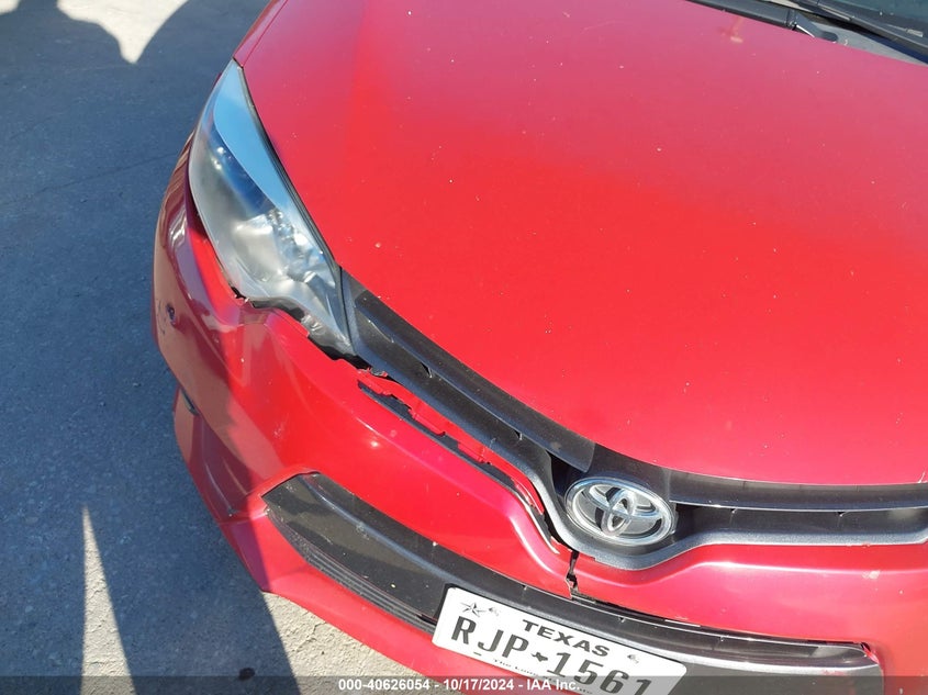 2015 Toyota Corolla Le VIN: 5YFBURHE4FP261602 Lot: 40626054