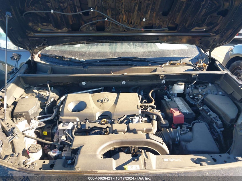 VIN 2T3W1RFV8KC002027 2019 TOYOTA RAV4 XLE
