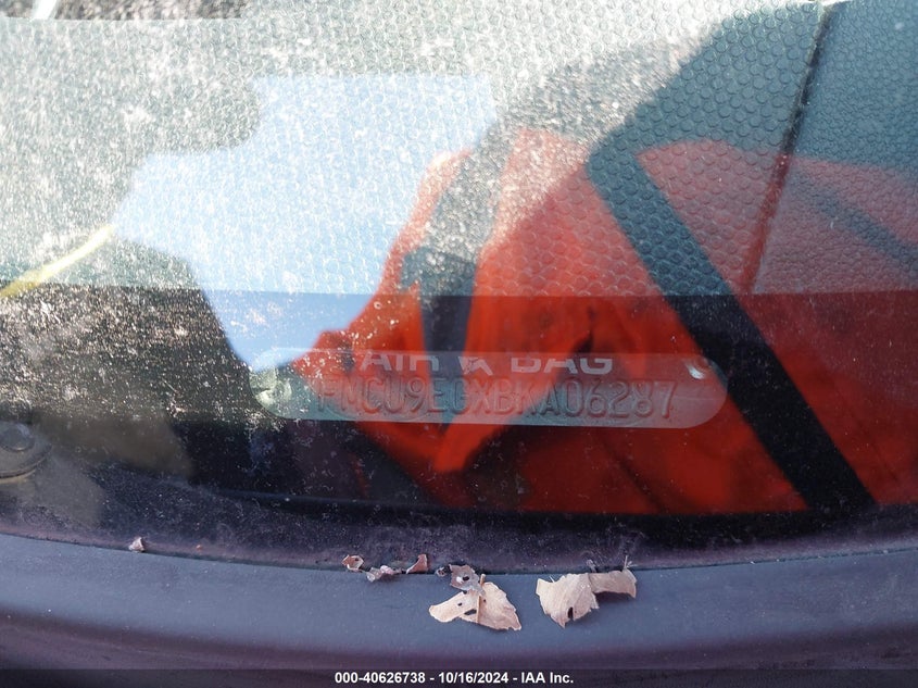 2011 Ford Escape Limited VIN: 1FMCU9EGXBKA06287 Lot: 40626738