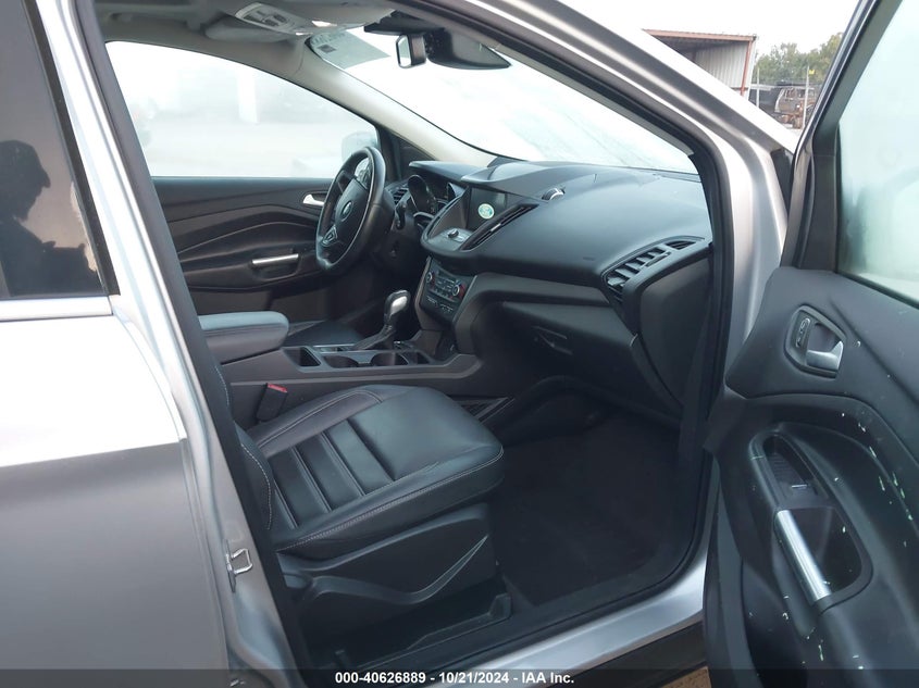 VIN 1FMCU9HD3KUB99680 2019 FORD ESCAPE SEL