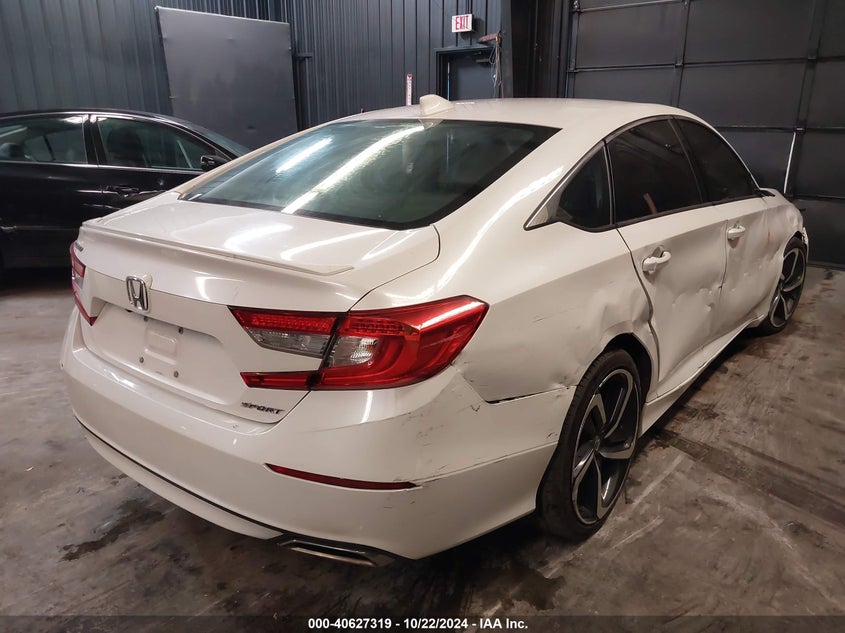 2018 HONDA ACCORD VIN: 1HGCV1F33JA095222