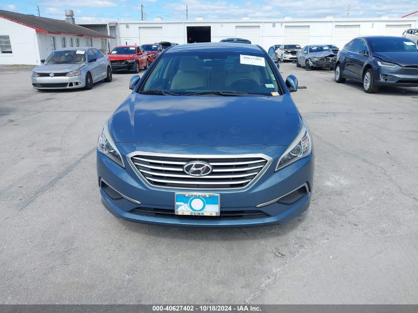 2017 Hyundai Sonata VIN: 5NPE24AF1HH519745 Lot: 40627402