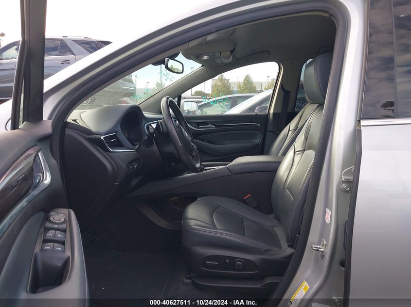 VIN 5GAERBKW1KJ192035 2019 BUICK ENCLAVE FWD ESSENCE