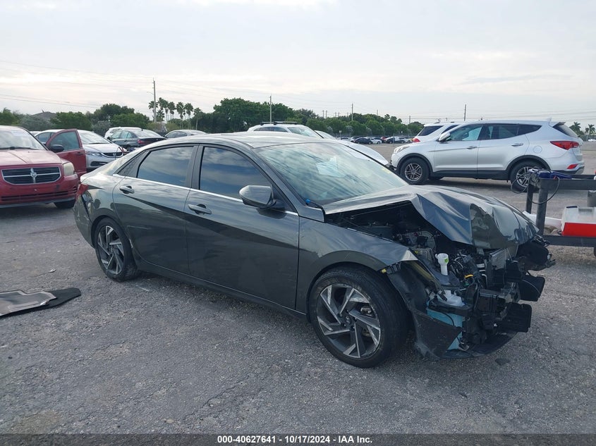 2024 HYUNDAI ELANTRA  (VIN: KMHLP4DG1RU660847)