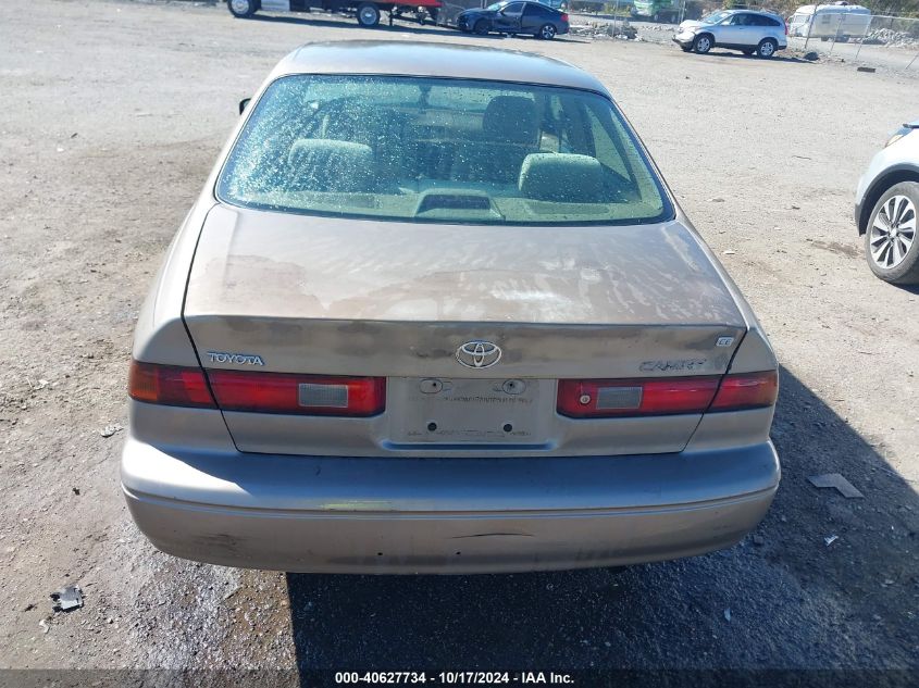 1999 Toyota Camry Ce VIN: 4T1BG22K1XU586477 Lot: 40627734