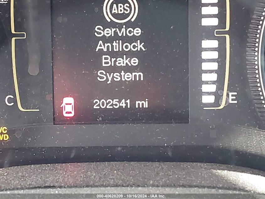 2014 Jeep Cherokee Latitude VIN: 1C4PJMCB1EW124721 Lot: 40628209